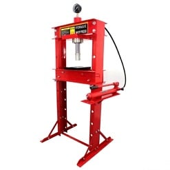 Hydrauliprässi 30 tonnia puristusmittarilla