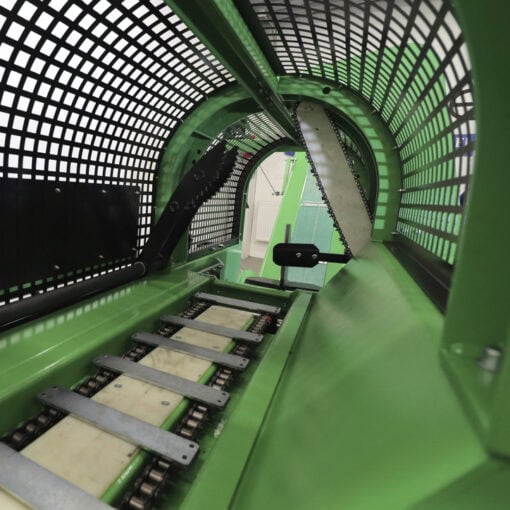 6430062522365_klapikone_12_t_16,5_hp_hihnakuljettimella_droma_wood_21 6430062522365_klapikone_12_t_16,5_hp_hihnakuljettimella_droma_wood_21