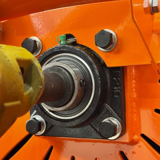 Oksasilppuri-traktorikayttoinen-max-150mm-7 Oksasilppuri-traktorikayttoinen-max-150mm-7