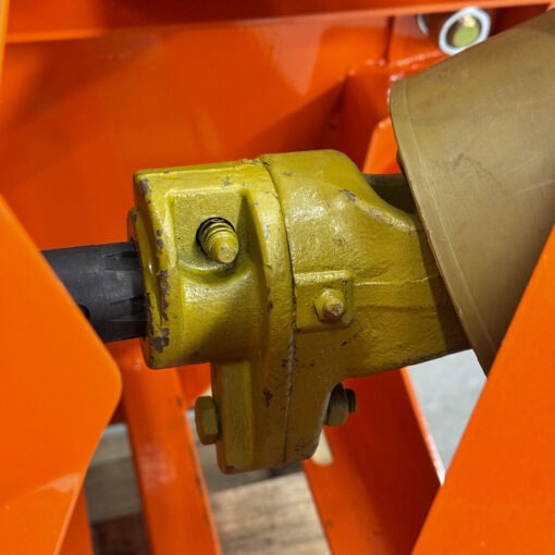 Oksasilppuri-traktorikayttoinen-max-150mm-8 Oksasilppuri-traktorikayttoinen-max-150mm-8