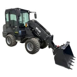 Pienkuormaaja 2000 kg teleskooppipuomilla, Caivu